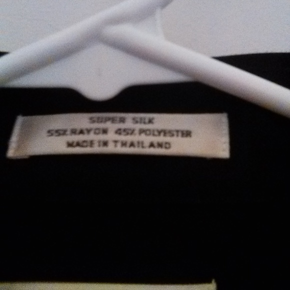 Black Van Heusen Button-Down Dress Shirt - Picture 4 of 5